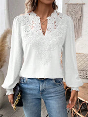 Damen Bluse mit Stickerei und V-Ausschnitt – leicht und elegant