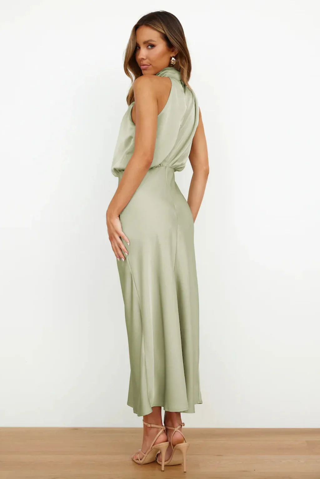 Damen Satin-Midikleid mit Neckholder-Ausschnitt – Elegant, figurbetont, für den Abend