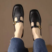Damen Pumps mit T-Riemen und eckiger Zehenpartie