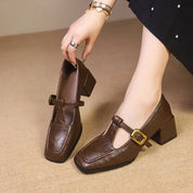 Damen Pumps mit Blockabsatz, Riemchen und eckiger Zehenpartie