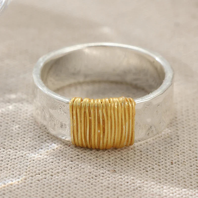 Verstellbarer Damenring – eleganter Silberring mit dekorativem Detail