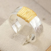 Verstellbarer Damenring – eleganter Silberring mit dekorativem Detail