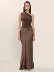 Elegantes Einschulter-Maxikleid – figurbetontes Abendkleid mit Raffung