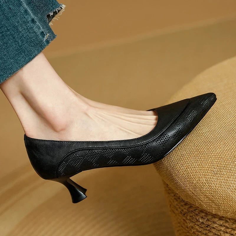 Damen Pumps mit niedrigem Absatz – Elegante Spitzschuh-Pumps