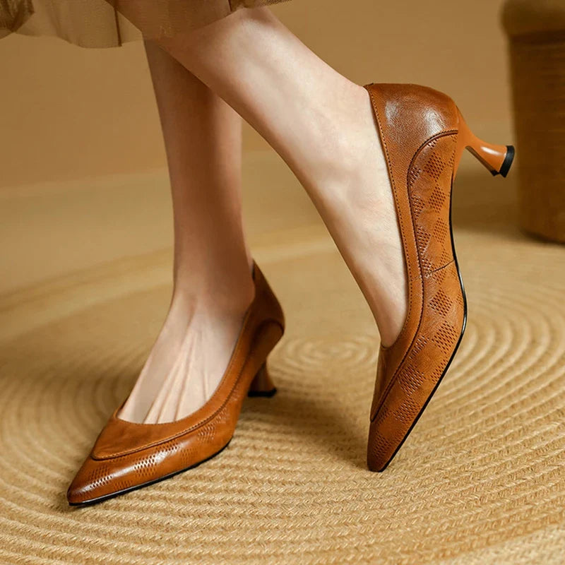 Damen Pumps mit niedrigem Absatz – Elegante Spitzschuh-Pumps
