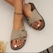Damen Sandalen für den Sommer mit Verstellriemen – bequem, leicht, mit profilierter Fußbetteinlage