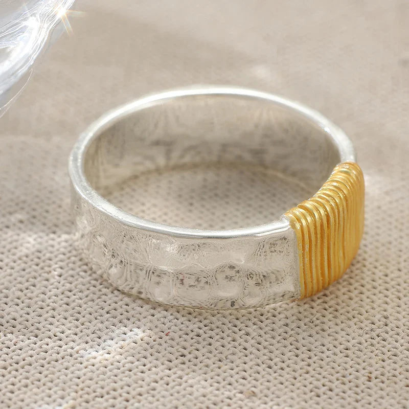 Verstellbarer Damenring – eleganter Silberring mit dekorativem Detail