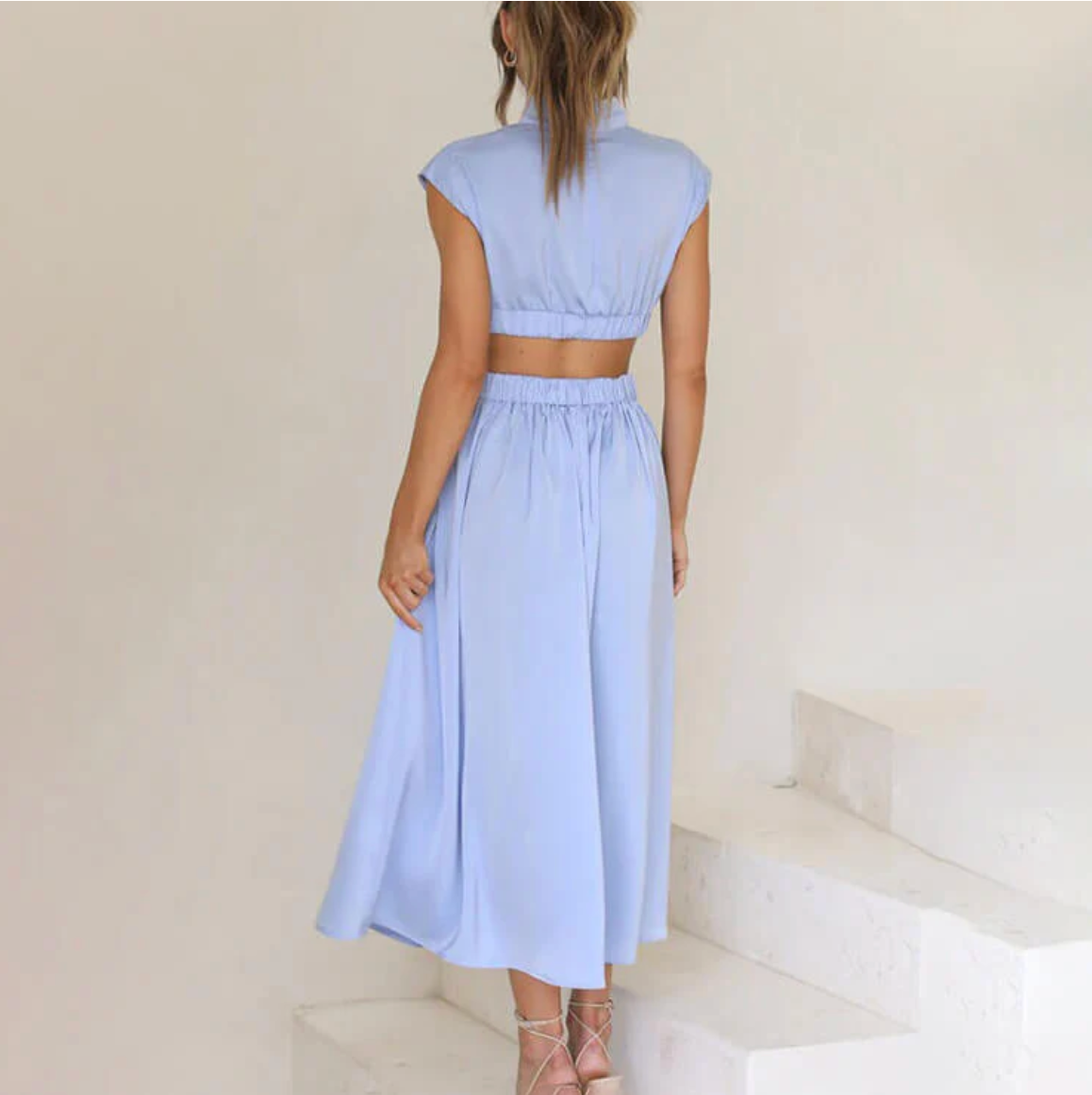Damen Midi-Kleid mit Bindegürtel und geschlossenem Ausschnitt – elegant und leicht