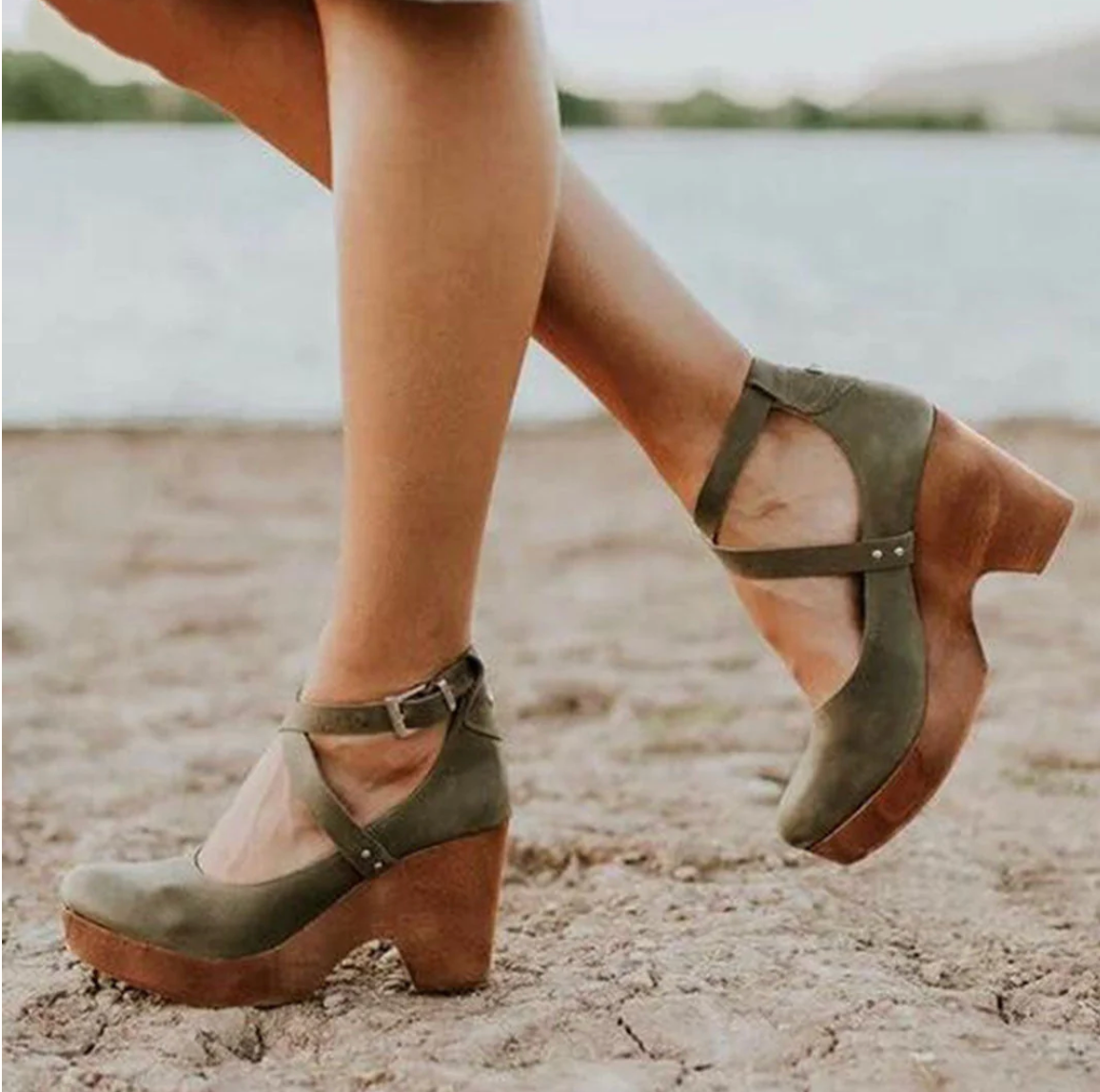Damen Keilabsatz-Schuhe mit Knöchelriemen