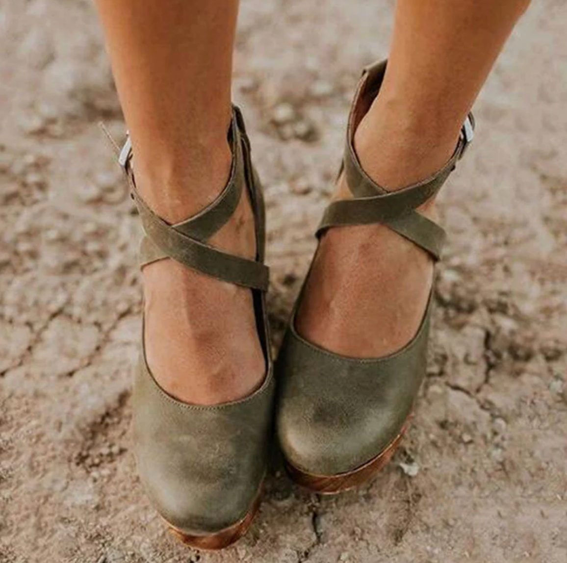 Damen Keilabsatz-Schuhe mit Knöchelriemen