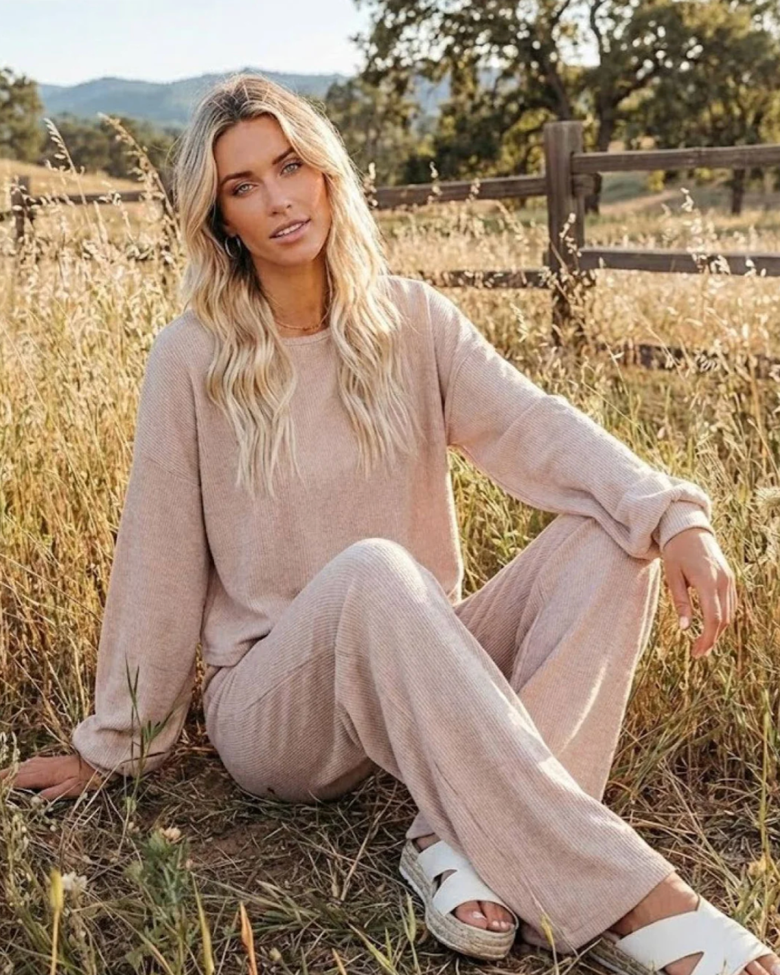 Damen Jogginganzug 2-teilig – Oversize Sweatshirt und Wide-Leg-Hose mit hohem Bund