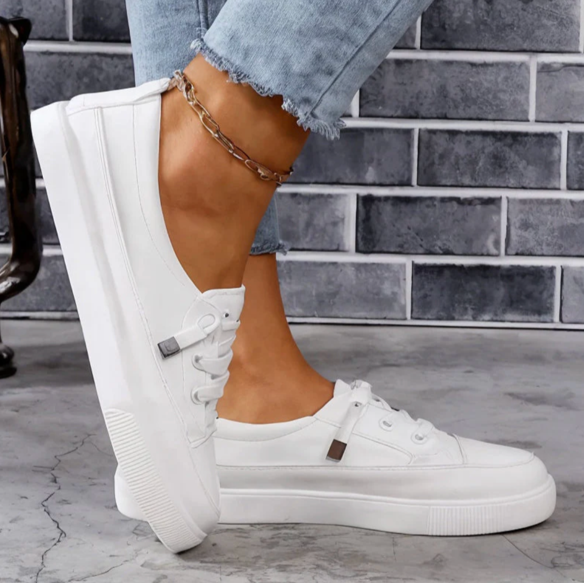 Damen Sneaker im minimalistischen Stil