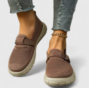 Damen Slip-on Sneaker mit Mesh-Obermaterial und Schnalle