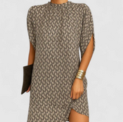 Damen Midikleid mit Halbrollkragen – Lässig-elegantes Kleid mit asymmetrischem Saum