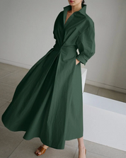 Elegantes Maxi-Hemdblusenkleid für Damen – ausgestellt mit Kragen und Taillierung