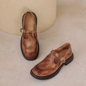 Damen Mary-Jane-Halbschuhe mit T-Bar-Riemen und Brogue-Verzierung