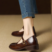 Damen Mary Jane Halbschuhe mit T-Bar-Riemen – elegante Schuhe mit Brogue-Perforationen und niedrigem Absatz