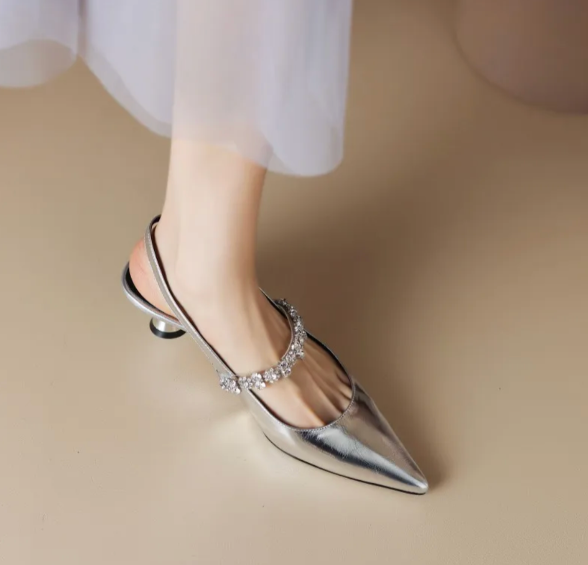 Damen Slingback-Pumps mit Strasssteinen – Elegante Spitzzehn-Schuhe