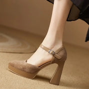 Damen Pumps auf Plateau – Elegante Pumps mit Knöchelriemen