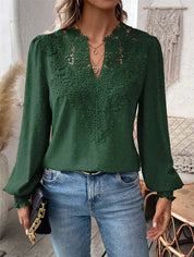 Damen Bluse mit Stickerei und V-Ausschnitt – leicht und elegant