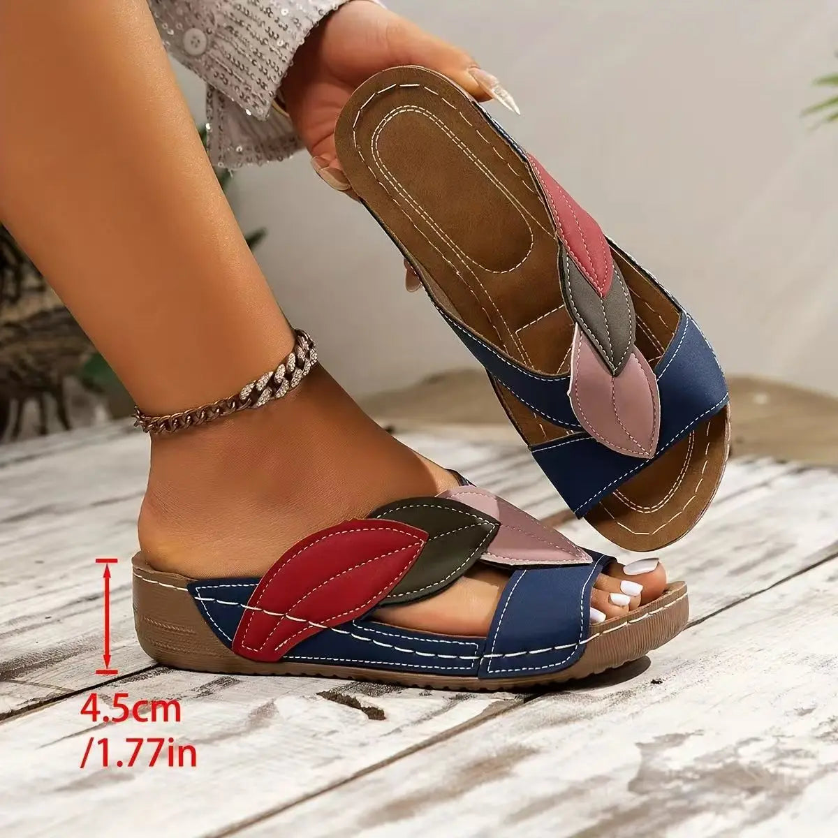 Damen Keilsandalen mit Blätter-Applikation