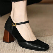 Damen Pumps mit Blockabsatz und Riemchen – Elegante Pumps mit eckiger Zehenpartie
