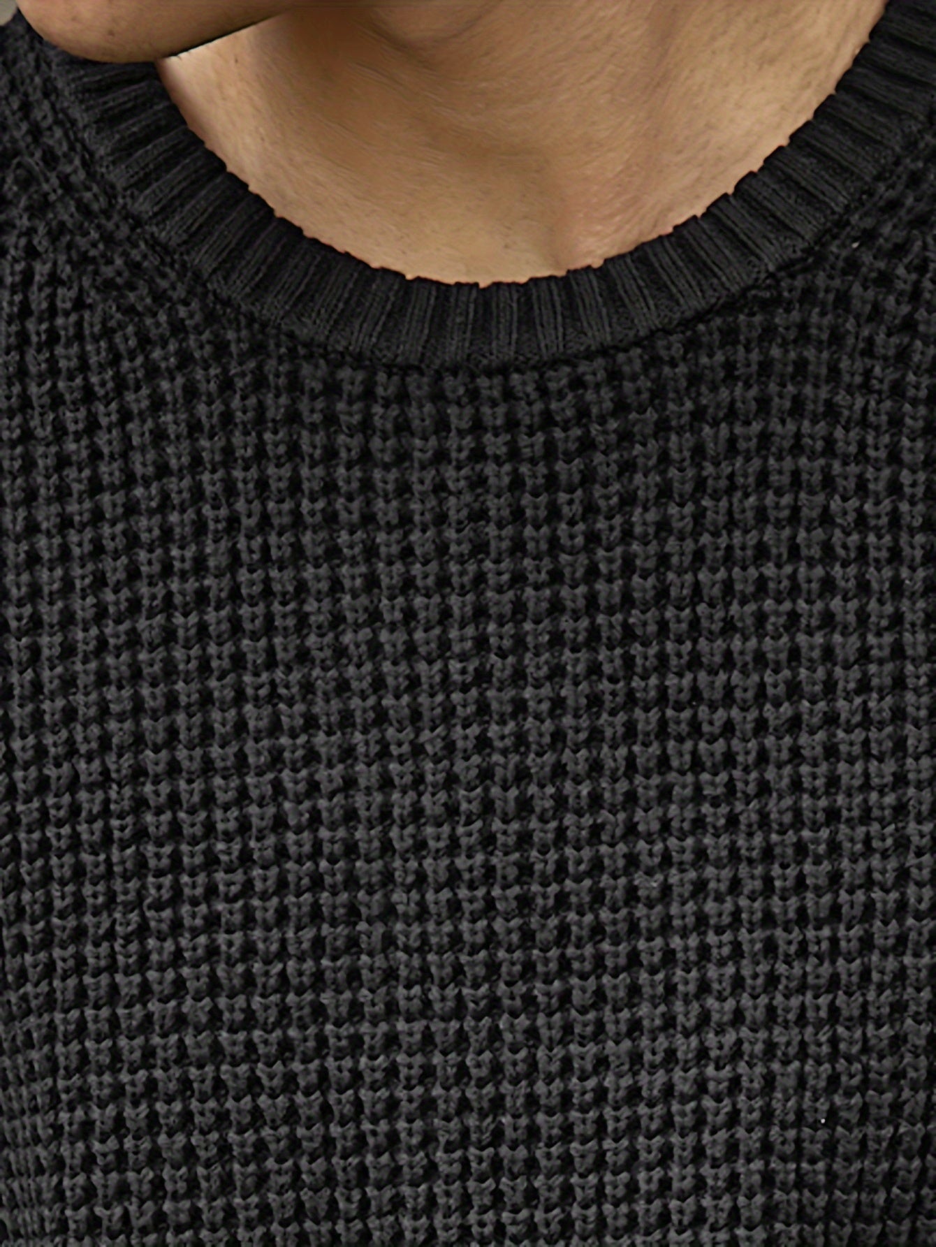 Klassischer Strickpullover mit grobem Muster