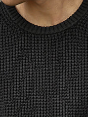 Klassischer Strickpullover mit grobem Muster