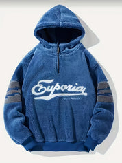 Flauschiger Kapuzenpullover mit "Euphoria"-Stickerei