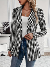 Stilvoller Langer Blazer mit Modernem Muster