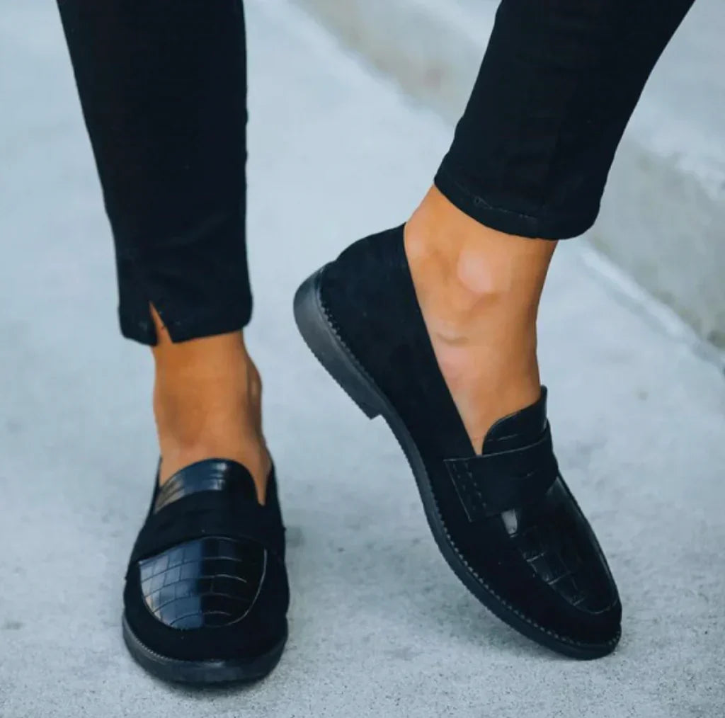 Damen-Lederloafer mit geprägtem Muster