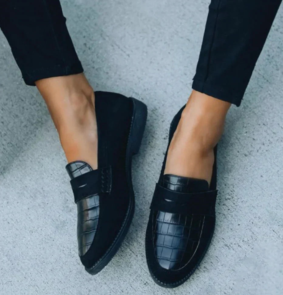 Damen-Lederloafer mit geprägtem Muster