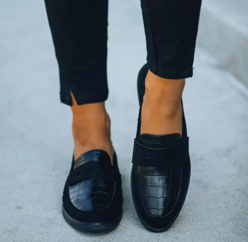 Damen-Lederloafer mit geprägtem Muster