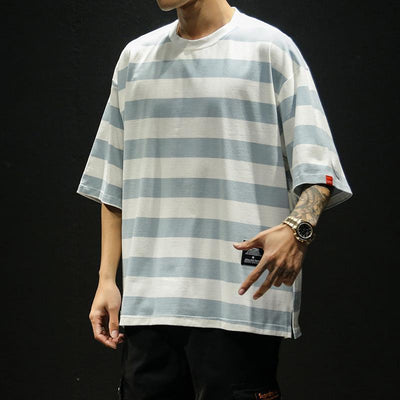Weites Wipo-T-Shirt